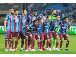 Spor Toto Süper Lig: Trabzonspor: 0 - Göztepe: 2 (İlk Yarı)
