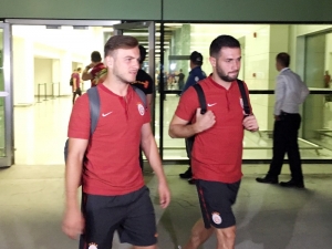 Galatasaray’a İzmir’de Coşkulu Karşılama