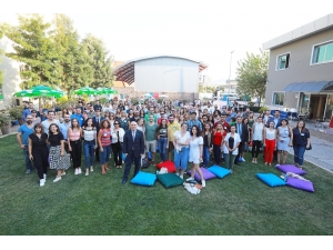 Yaşar Üniversitesinde İlk Mezunlar Buluşması