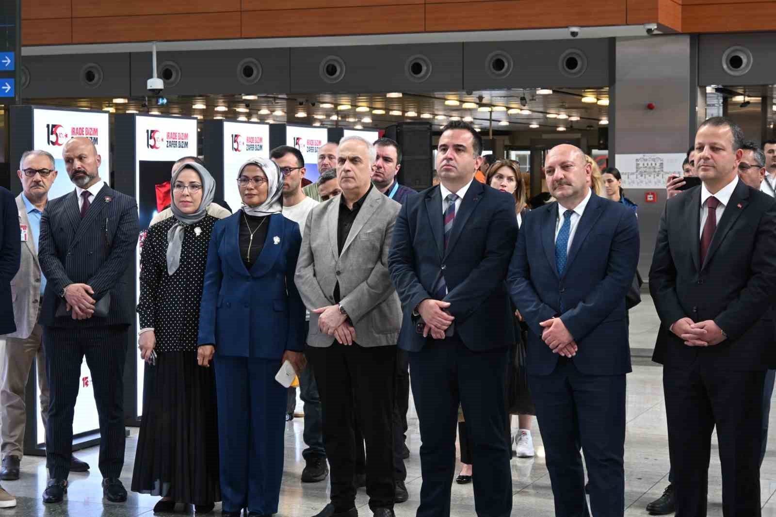 sabiha-gokcen-havalimani-nda-hafiza-ve-hatira-15-temmuz-fotograf-sergisi-acildi