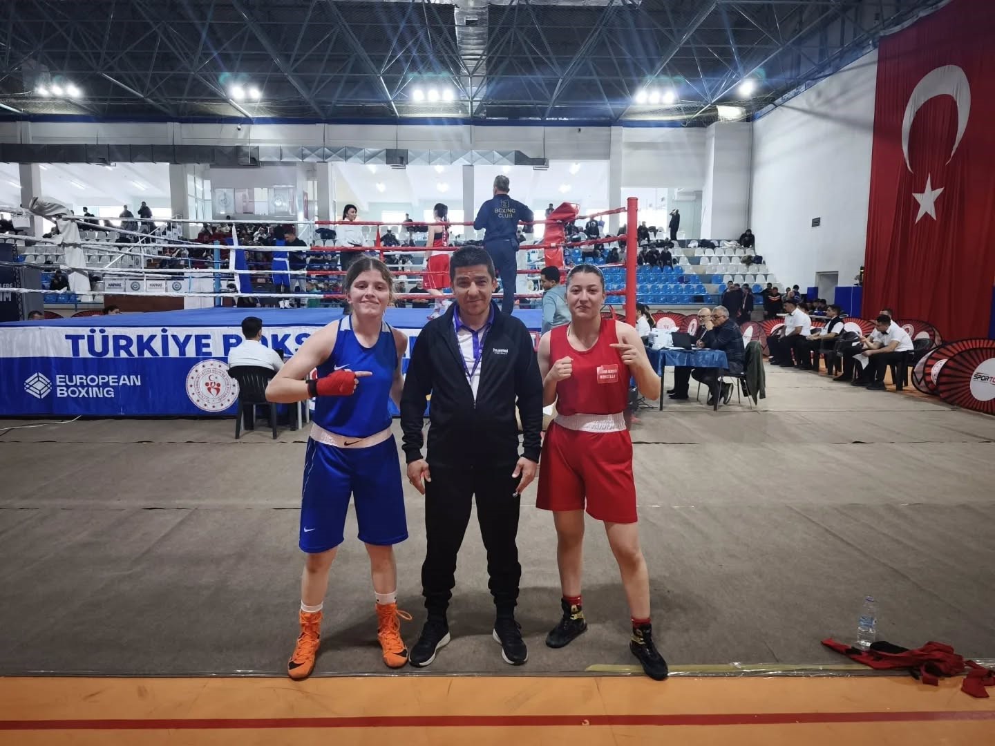 kutahya-belediyespor-dan-turkiye-boks-sampiyonasi-nda-cifte-basari