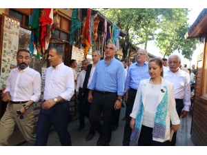 Bakan Ersoy, Gaziantep’te Esnaf Ziyaretlerinde Bulundu