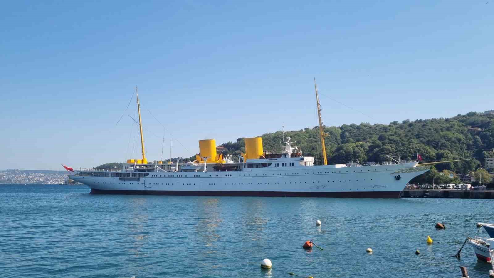 tcg-savanora-gemisi-istanbul-bogazi-ndan-gecti