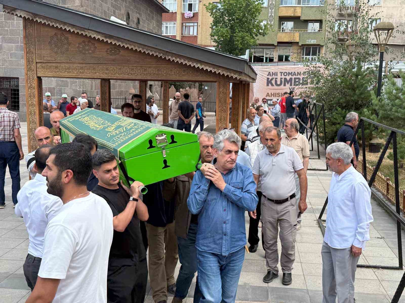 yigit-ve-alkir-ailesin-aci-gunu