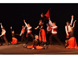 Yaz Kursları Muhteşem Gösteriyle Sona Erdi