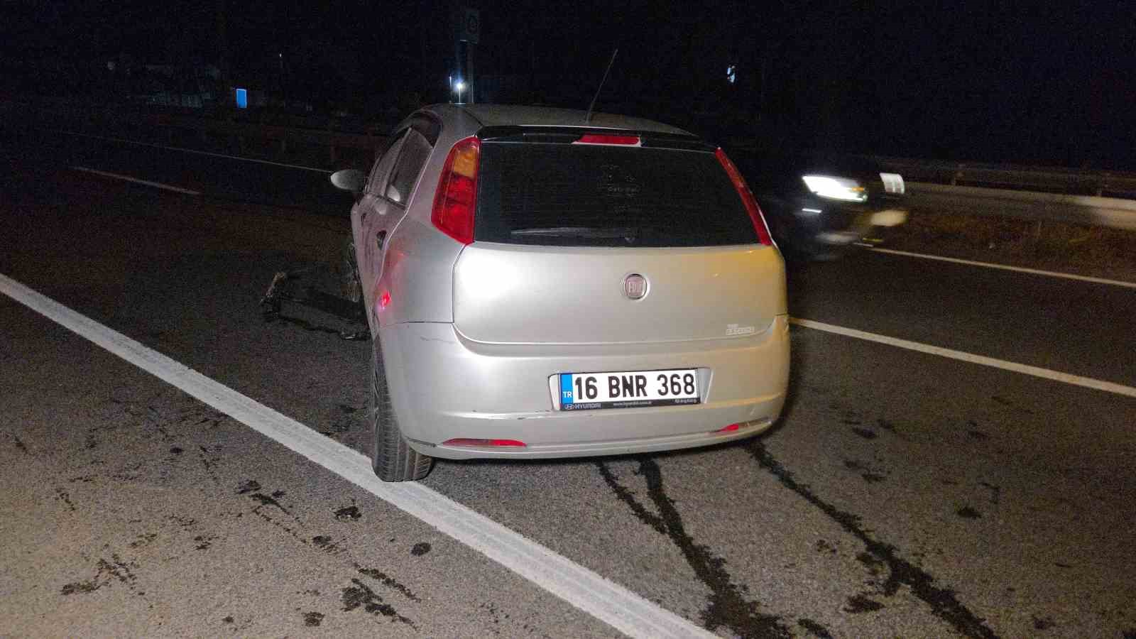 bariyere-carpan-otomobilin-surucusu-yaralandi