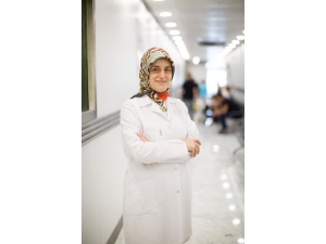 "Sigara Menopoz Sürecini Hızlandırıyor"