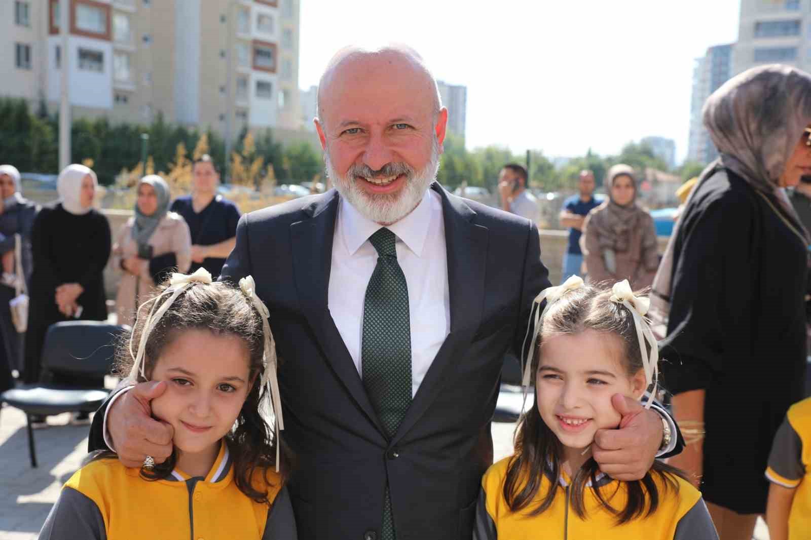 baskan-colakbayrakdar-buyuk-ve-guclu-turkiye-nin-gelecegini-insa-edecek-nesiller-yetistiriyoruz