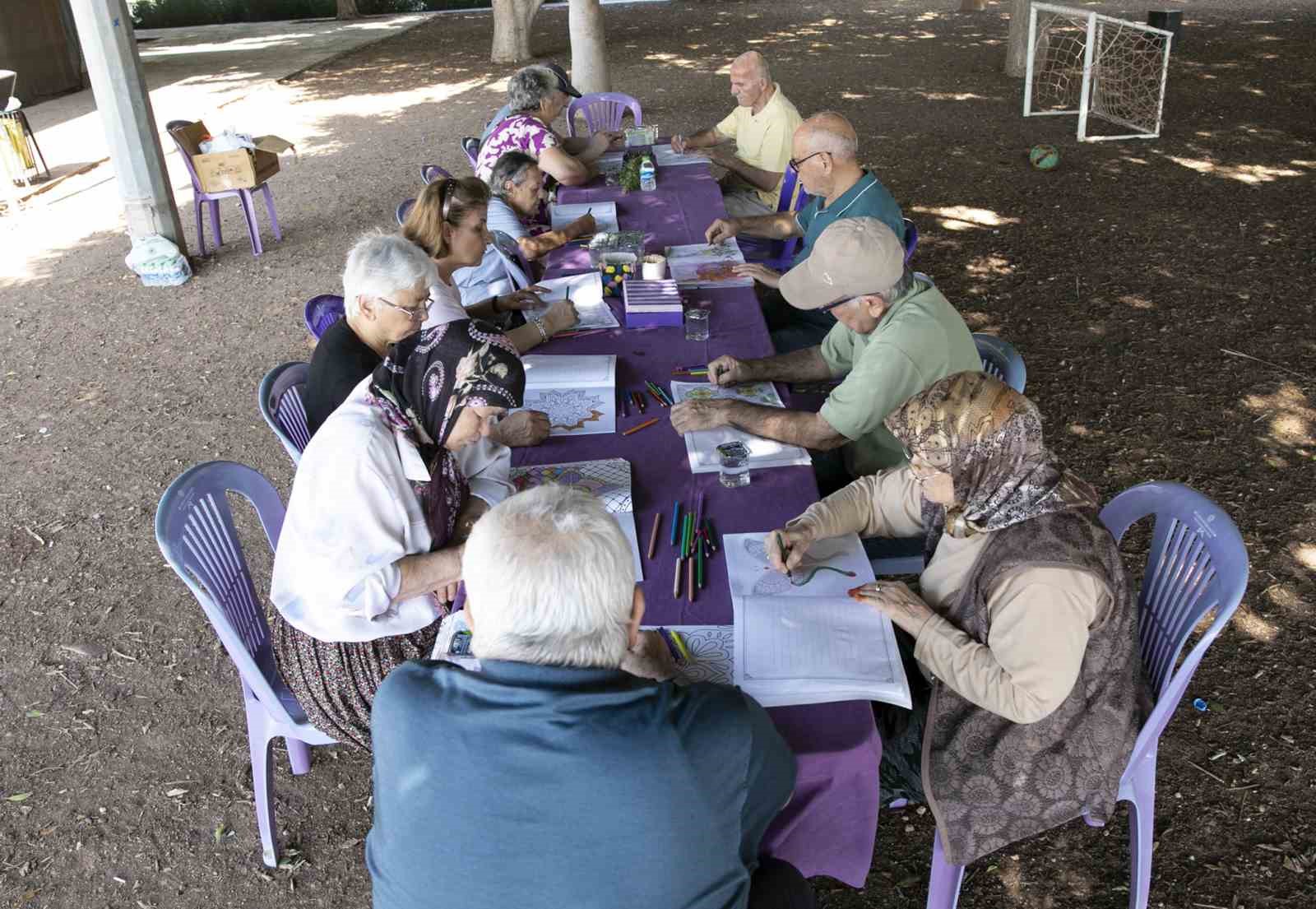 mersin-de-alzheimer-hastalari-farkindalik-etkinliginde-bulustu