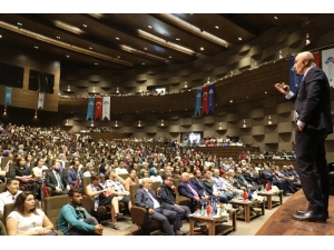Hkü’de Yeni Akademik Yıl Açılış Dersini Rektör Yılmaz Verdi
