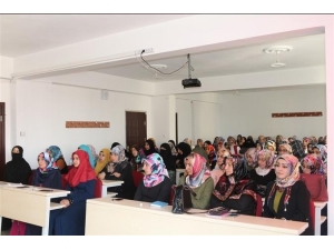 Ağrı’da Kız Kur’an Kursu Öğreticileri İçin Toplantı Yapıldı