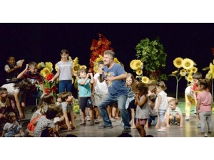 Büyükşehir Usta Tiyatrocu Veysel Diker’i Aydınlı Çocuklarla Buluşturdu