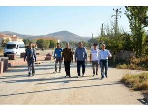 Dinar’da İki Mahalleye Işıklı Yol Yapılıyor