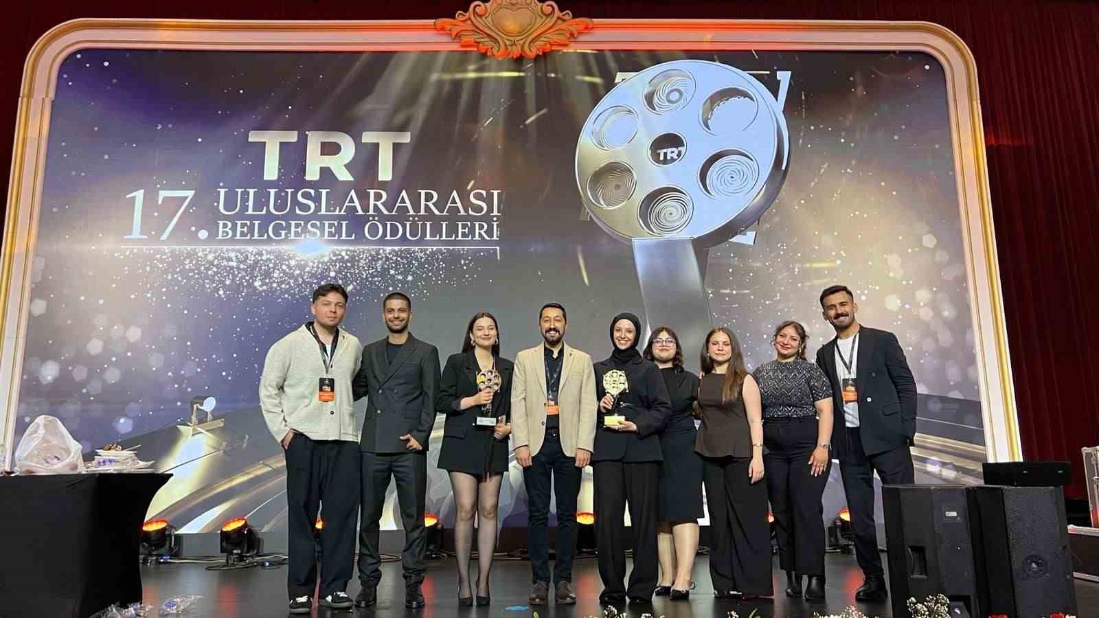 kbu-belgesellerinden-trt-odullerinde-cifte-basari