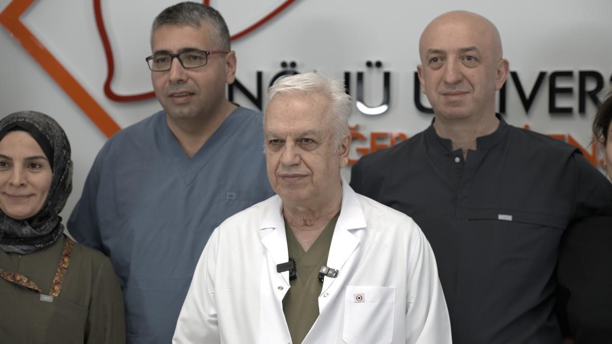 dunyanin-ilk-8-li-capraz-karaciger-nakli-malatya-da-gerceklestirildi