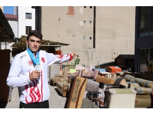 Hamallıktan Kick Boks’ta Dünya Üçüncülüğüne