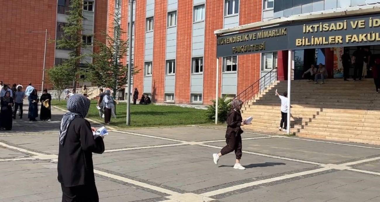 kpss-heyecani-basladi-kimi-son-saniye-yetisti-kimi-yetisemedi