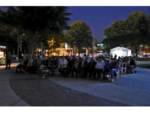 Açıkhava Sinemasında Uzun Hikaye Gösterildi