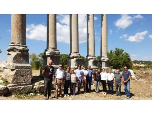 Arkeoloji Bölümü Öğretim Üyeleri Uzuncaburç’u Gezdi