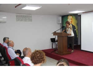 Mersin’de Nesibe Aydın’ın Verdiği Konferansa Yoğun İlgi