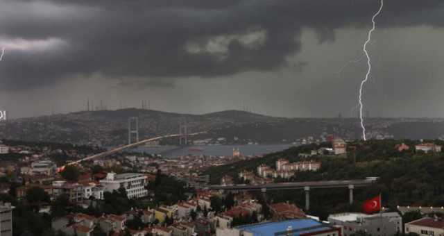 Meteorolojiden; Marmara, Ege Ve İç Anadolu Bölgeleri İçin Fırtına Uyarısı