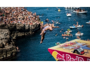 Cliff Diving’de Sezon Sona Erdi