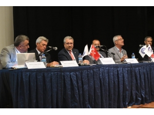 Rektör Budak: "Endüstri 4.0 İle Birlikte Yeni Meslekler Ortaya Çıkacak"