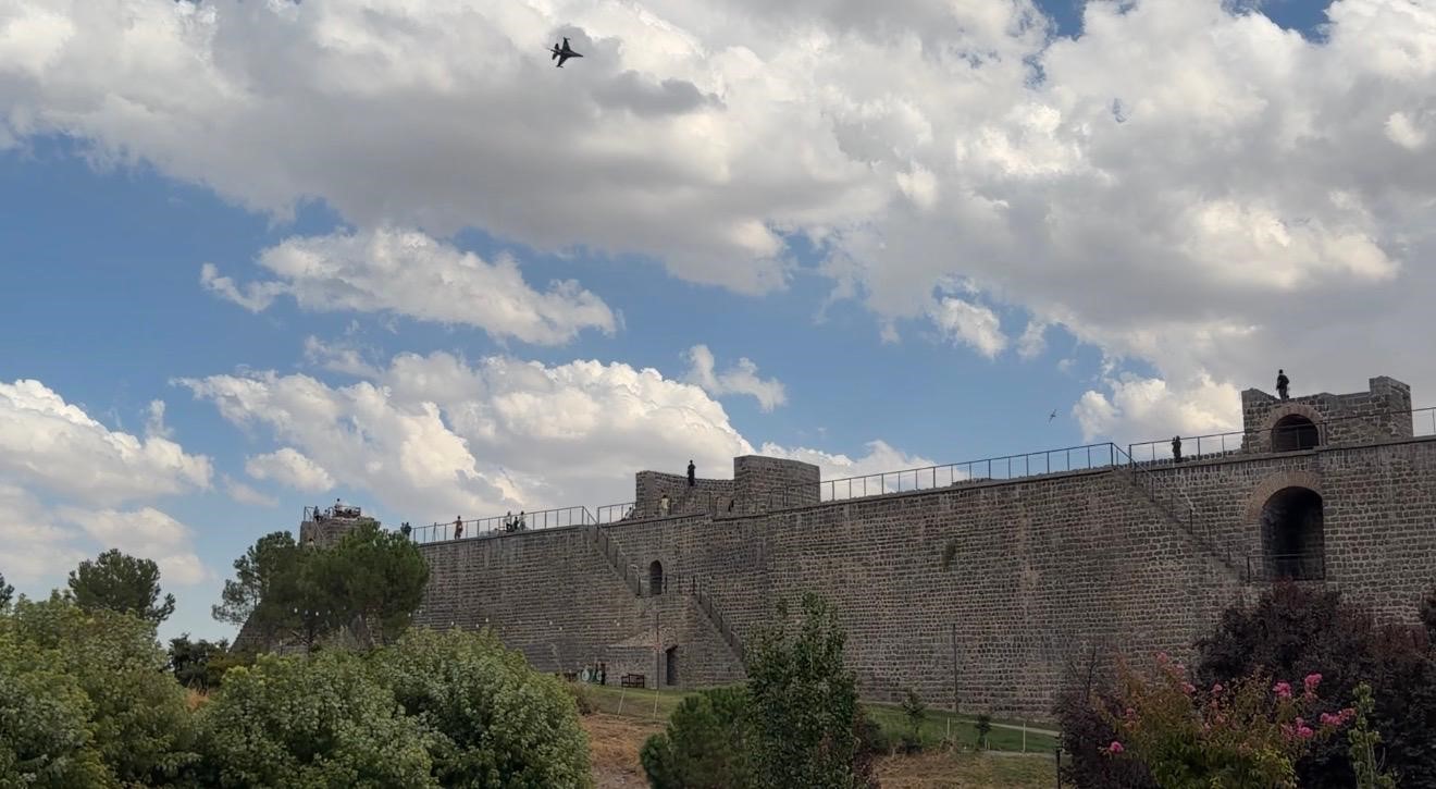 soloturk-diyarbakir-semalarinda-deneme-ucusu-yapti
