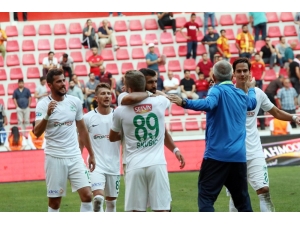 Galatasaray, Deplasmanda En Çok Gol Yiyen 3 Takımdan Biri