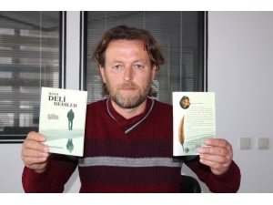 Sıra Dışı Şair Durmuş Tunacık, "Bana Deli Dediler" İsimli Kitabını Çıkardı