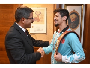 Başkan Çelik Dünya Şampiyonu Kerem’i Ağırladı