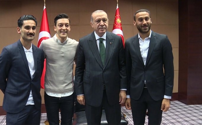 Recep Tayyip Erdoğan: "mesut Özil Ile Fotoğrafımdan Pişman Değilim"