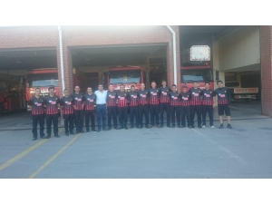 İtfaiye Ekiplerine Anlamlı Ziyaret