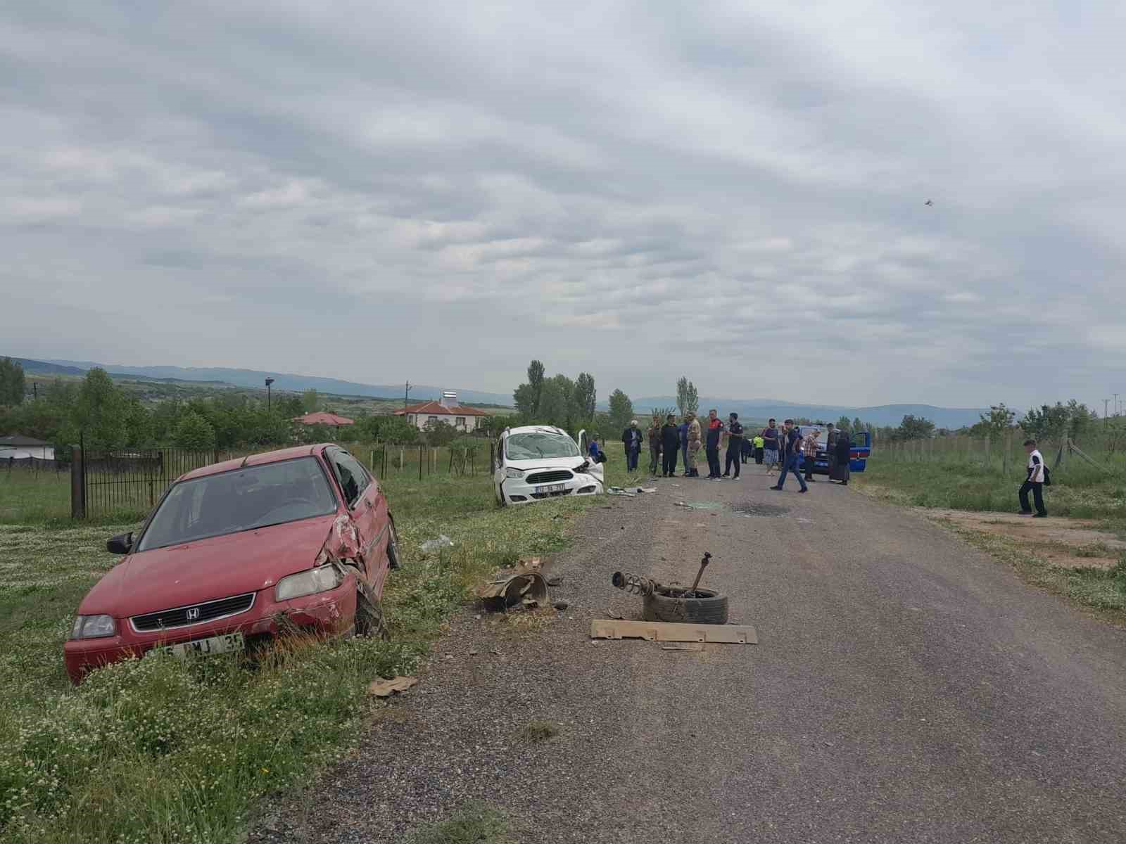 bingol-de-trafik-kazasi-2-yarali