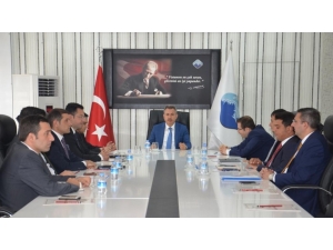 Vali Elban Kaymakamlar Ve Vali Yardımcıları İle Toplantı Yaptı