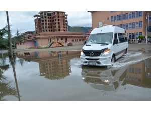 Ordu’da Etkili Olan Yağış Sonrası Su Baskınları