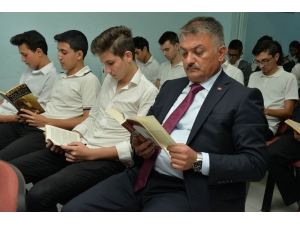 Vali Yazıcı Kitap Okuma Günlerini Başlattı