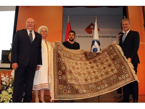 İzmir Ekonomi Üniversitesi 18. Kez “Merhaba” Dedi