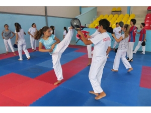 Foça Belediyespor Spor Okulları’nda Yeni Dönem