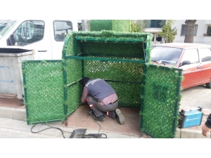 Burhaniye’de Çöp Konteynerleri Yeşillendi