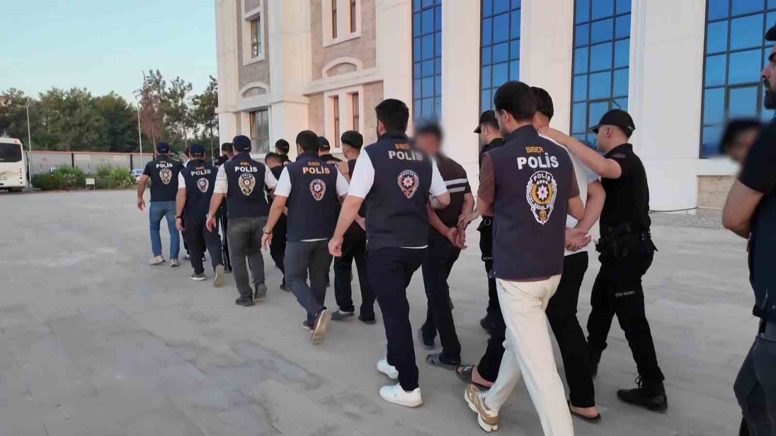 adiyaman-da-yasa-disi-bahis-operasyonunda-15-kisi-tutuklandi