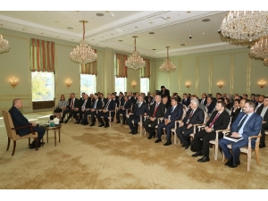 Cumhurbaşkanı Erdoğan, Almanya’da Sivil Toplum Kuruluşu Temsilcileri İle Görüştü