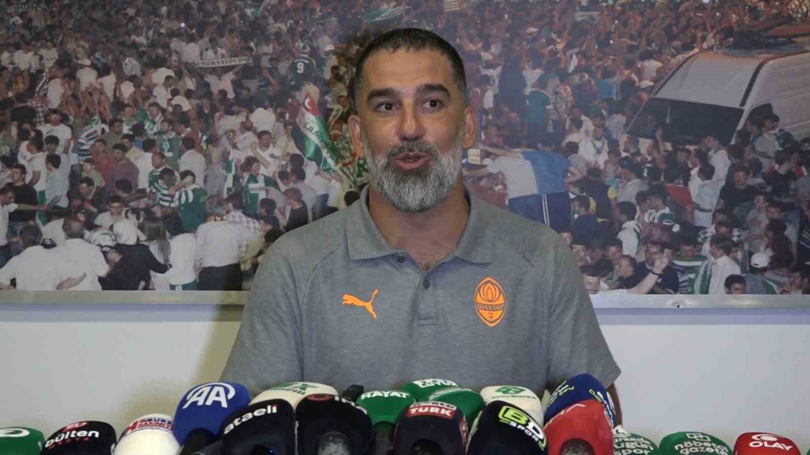 arda-turan-dan-bursaspor-a-ve-taraftara-ovgu