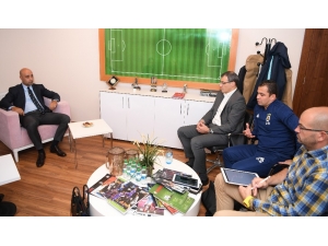 Tolunay Kafkas, Fenerbahçe Heyetiyle Bir Araya Geldi