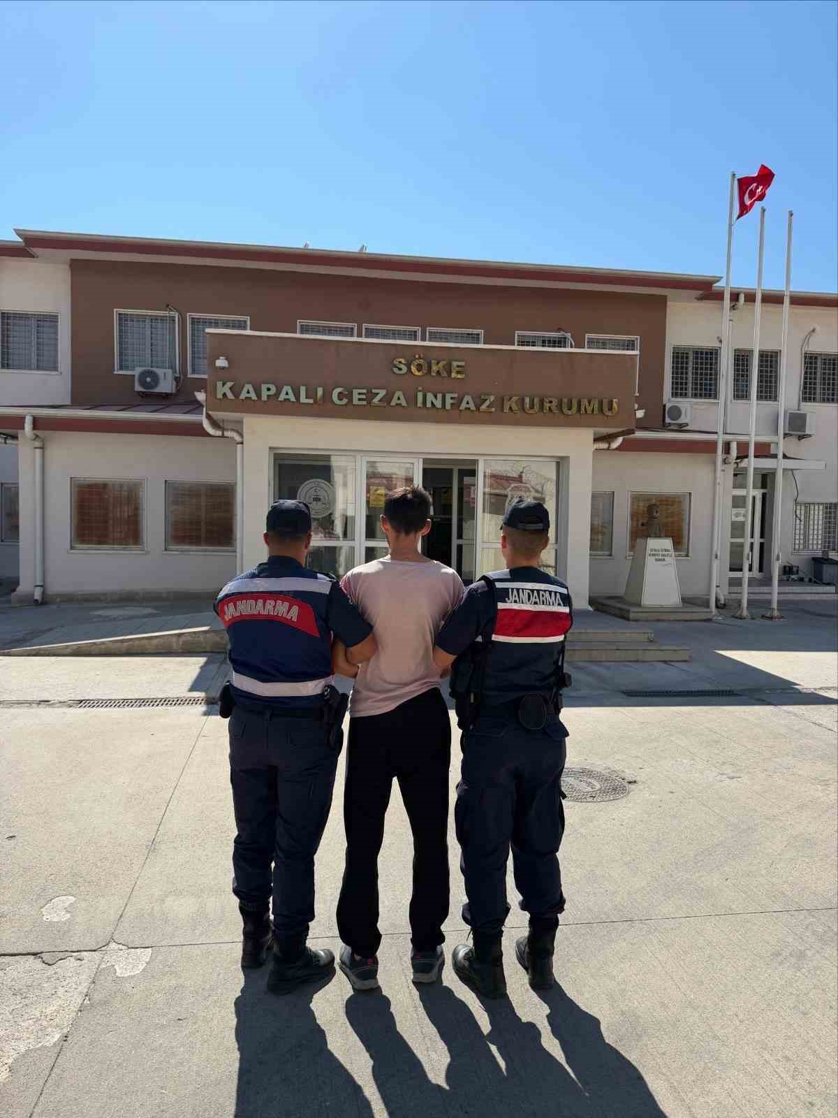 kusadasi-nda-25-yil-hapis-cezasiyla-aranan-firari-yakalandi