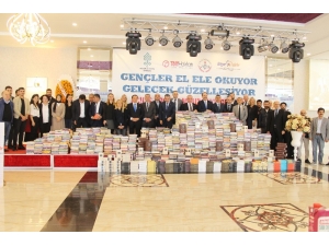 Gençler El Ele Okuyor, Gelecek Güzelleşiyor