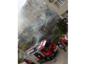 Mahalle Arasında Çıkan Yangın Korkuttu