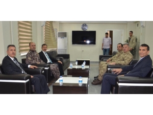 Vali Elban Doğubayazıt’ta Ziyaretlerde Bulundu