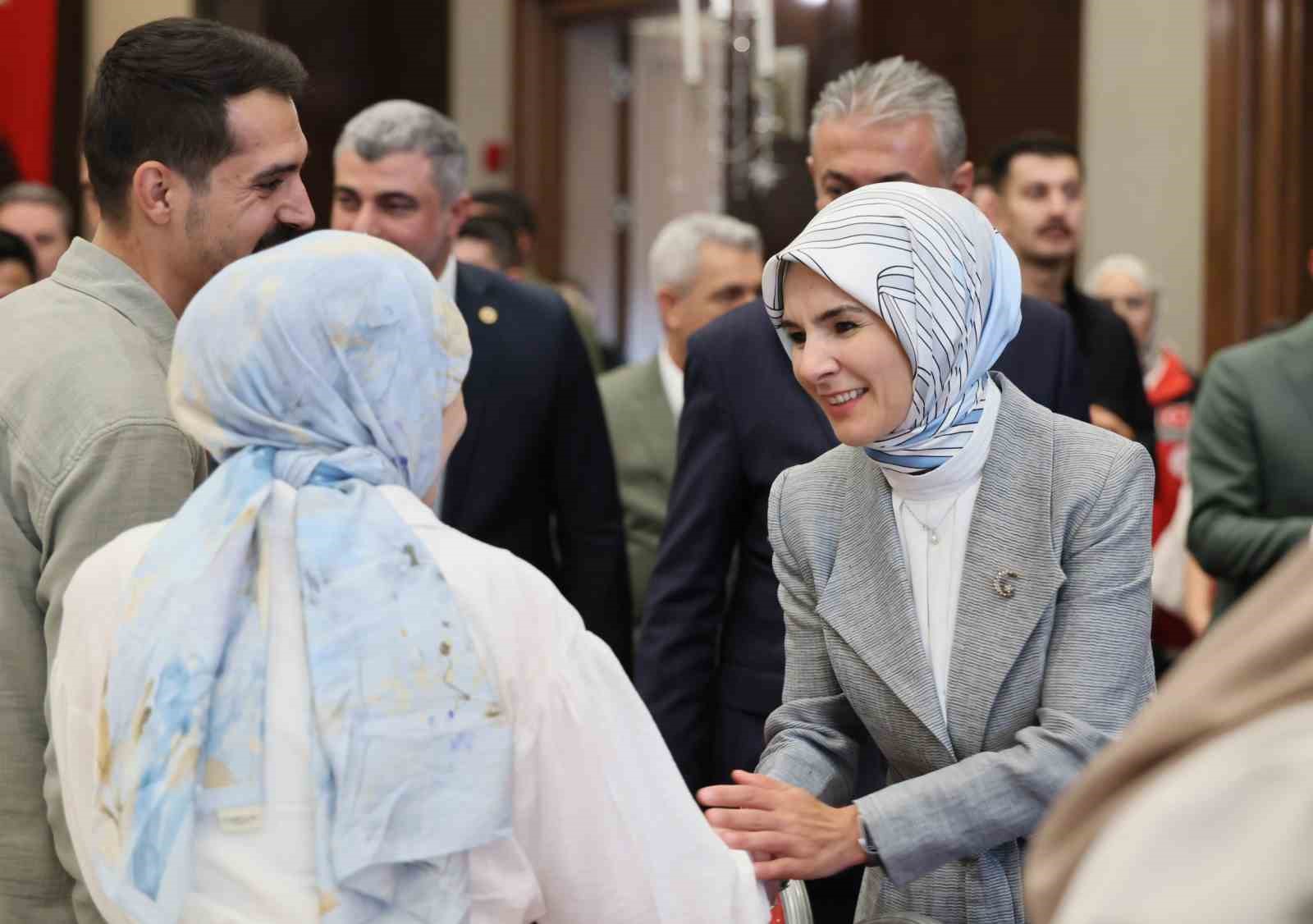 bakan-goktas-mardin-de-sehit-aileleri-ve-gazilerle-vefa-bulusmasinda-bir-araya-geldi