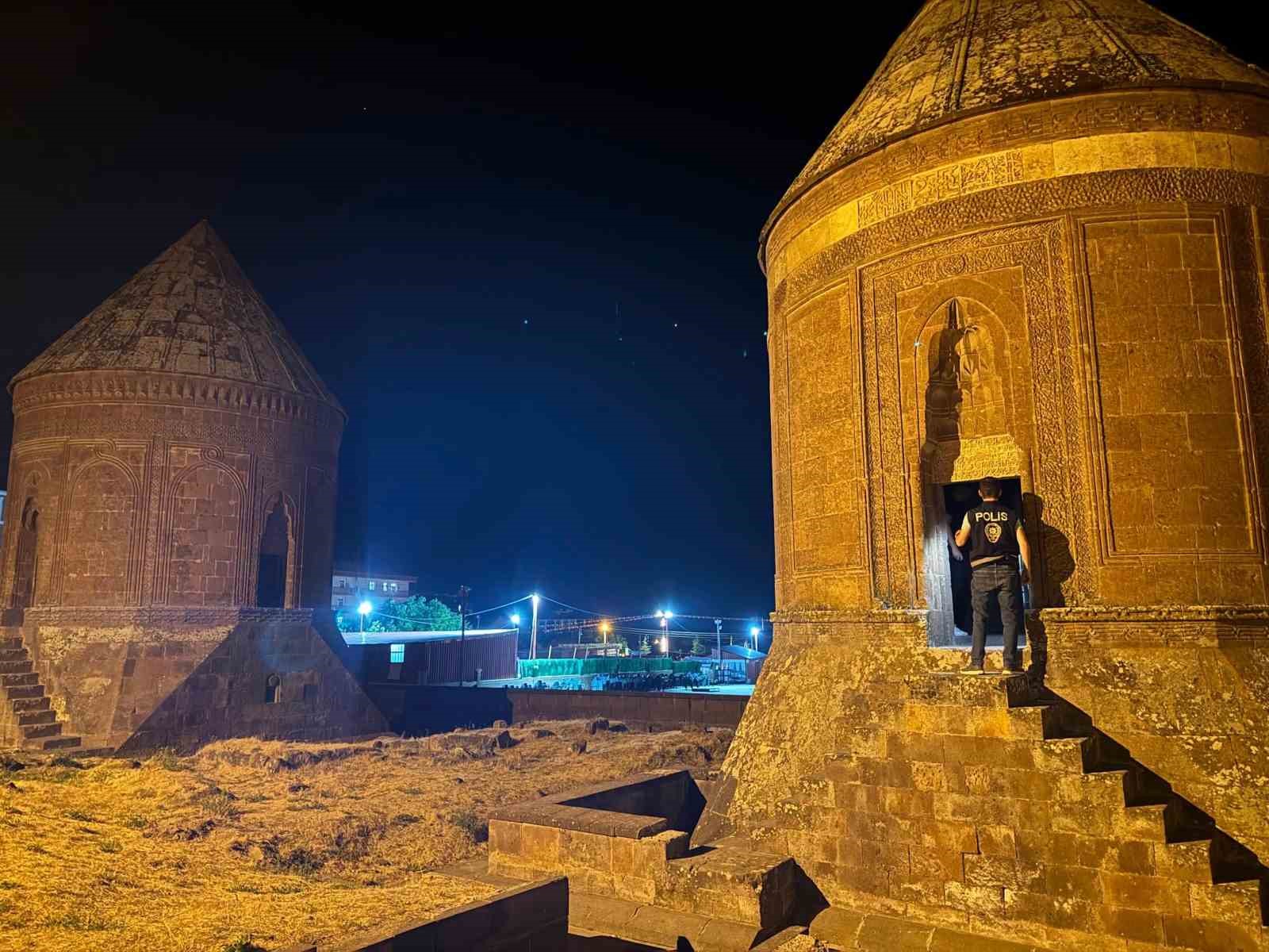 ahlat-ta-tarihi-mekanlarda-guvenlik-denetimi